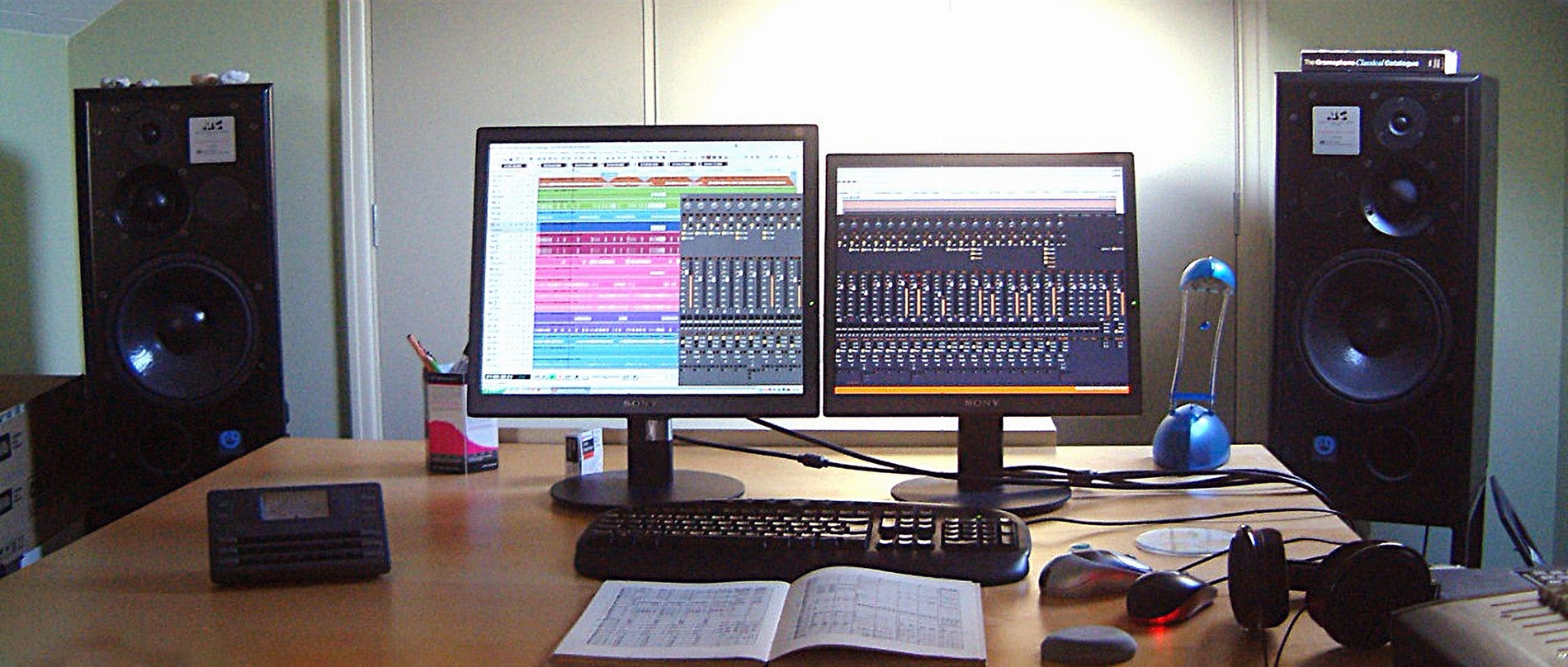 Studio 1b-crop